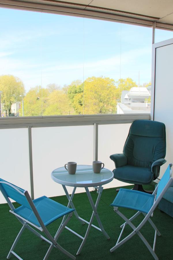 New Modern 4-Room Apartment With Big Balcony And Undeground Parking In Center Of Талин Екстериор снимка