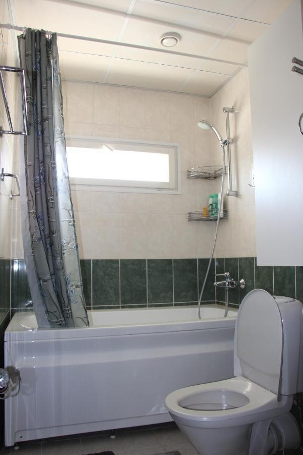 New Modern 4-Room Apartment With Big Balcony And Undeground Parking In Center Of Талин Екстериор снимка