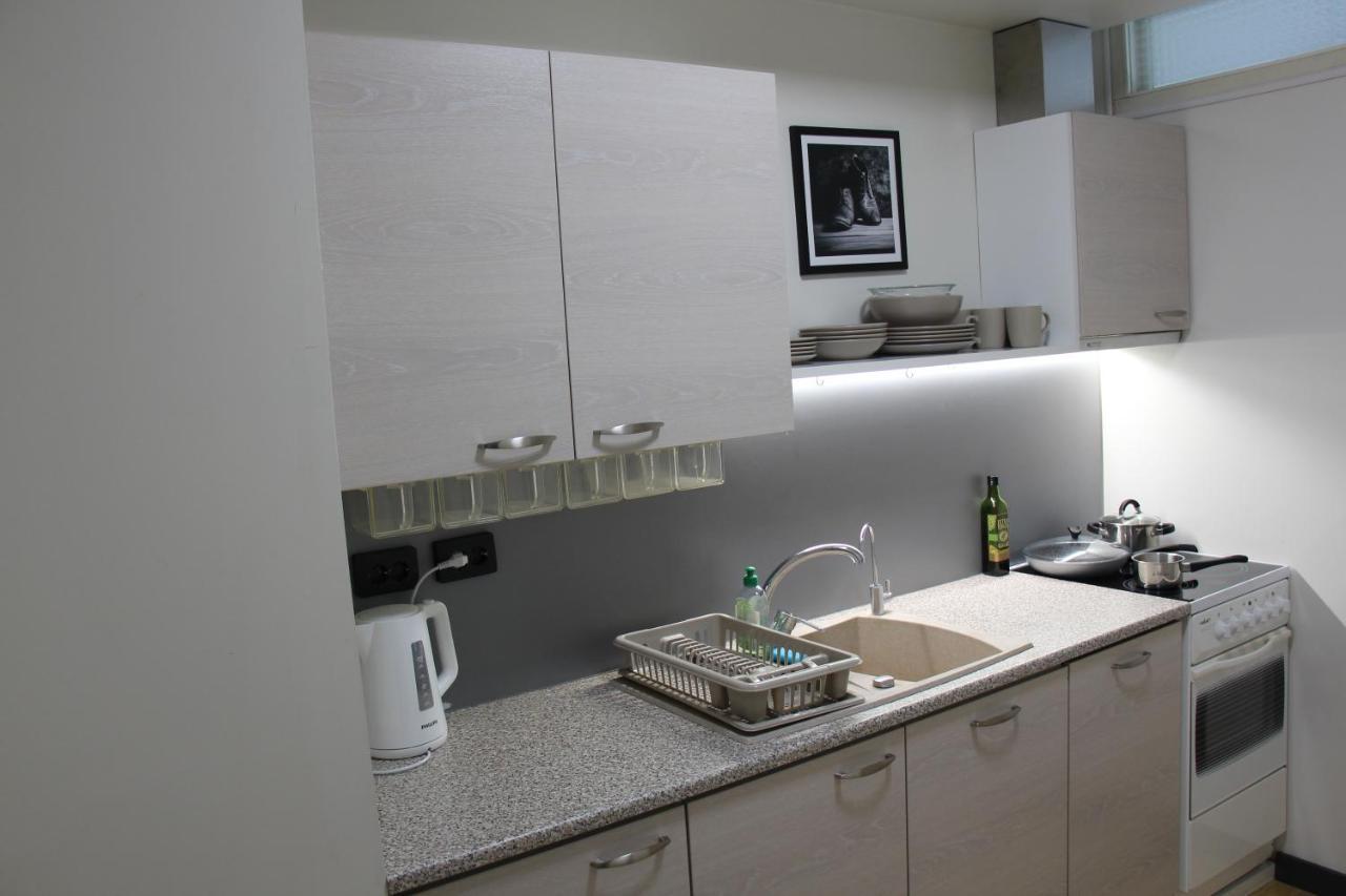 New Modern 4-Room Apartment With Big Balcony And Undeground Parking In Center Of Талин Екстериор снимка