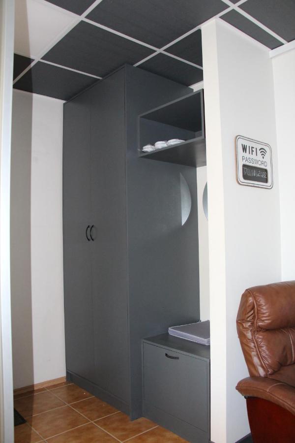 New Modern 4-Room Apartment With Big Balcony And Undeground Parking In Center Of Талин Екстериор снимка