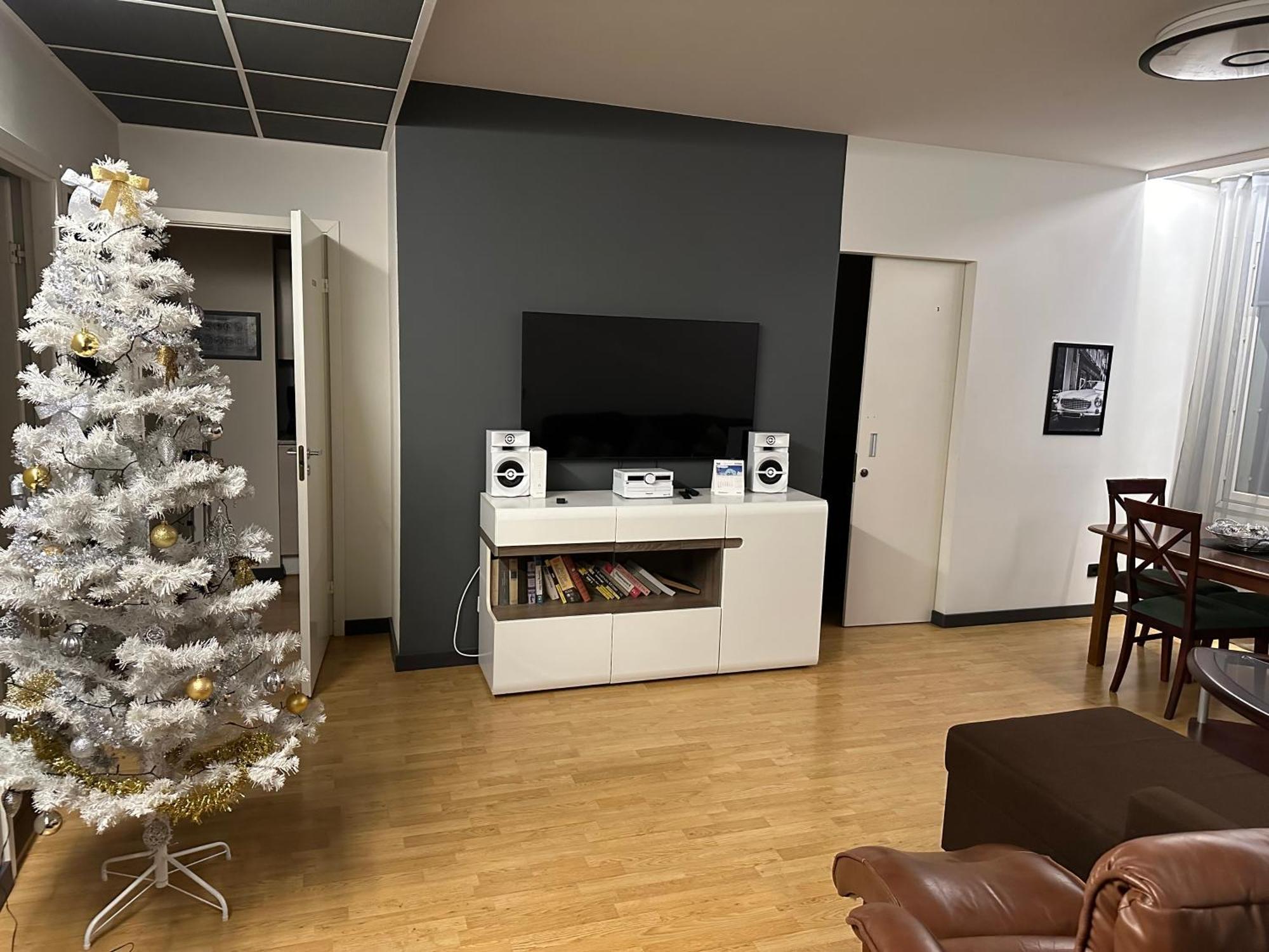 New Modern 4-Room Apartment With Big Balcony And Undeground Parking In Center Of Талин Екстериор снимка